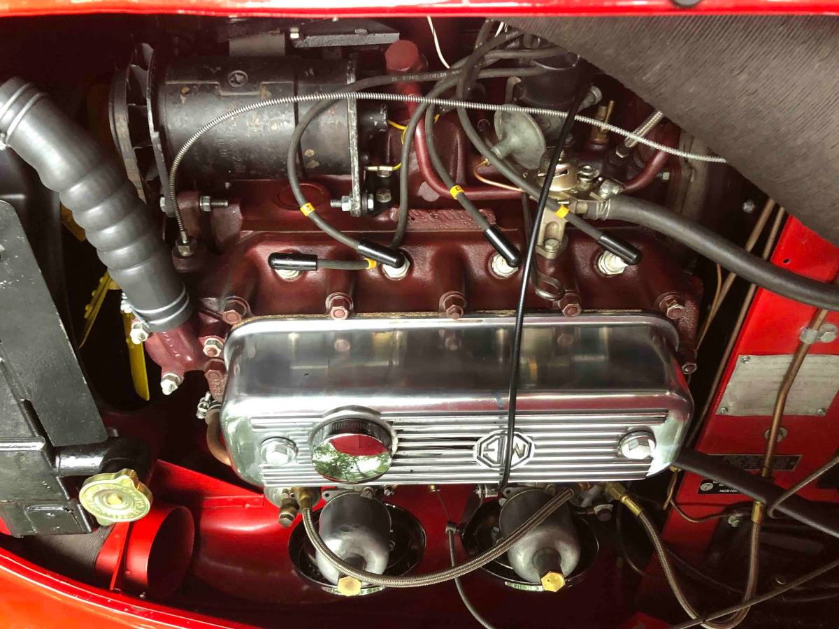Mg-mga-1600-1960-red-11