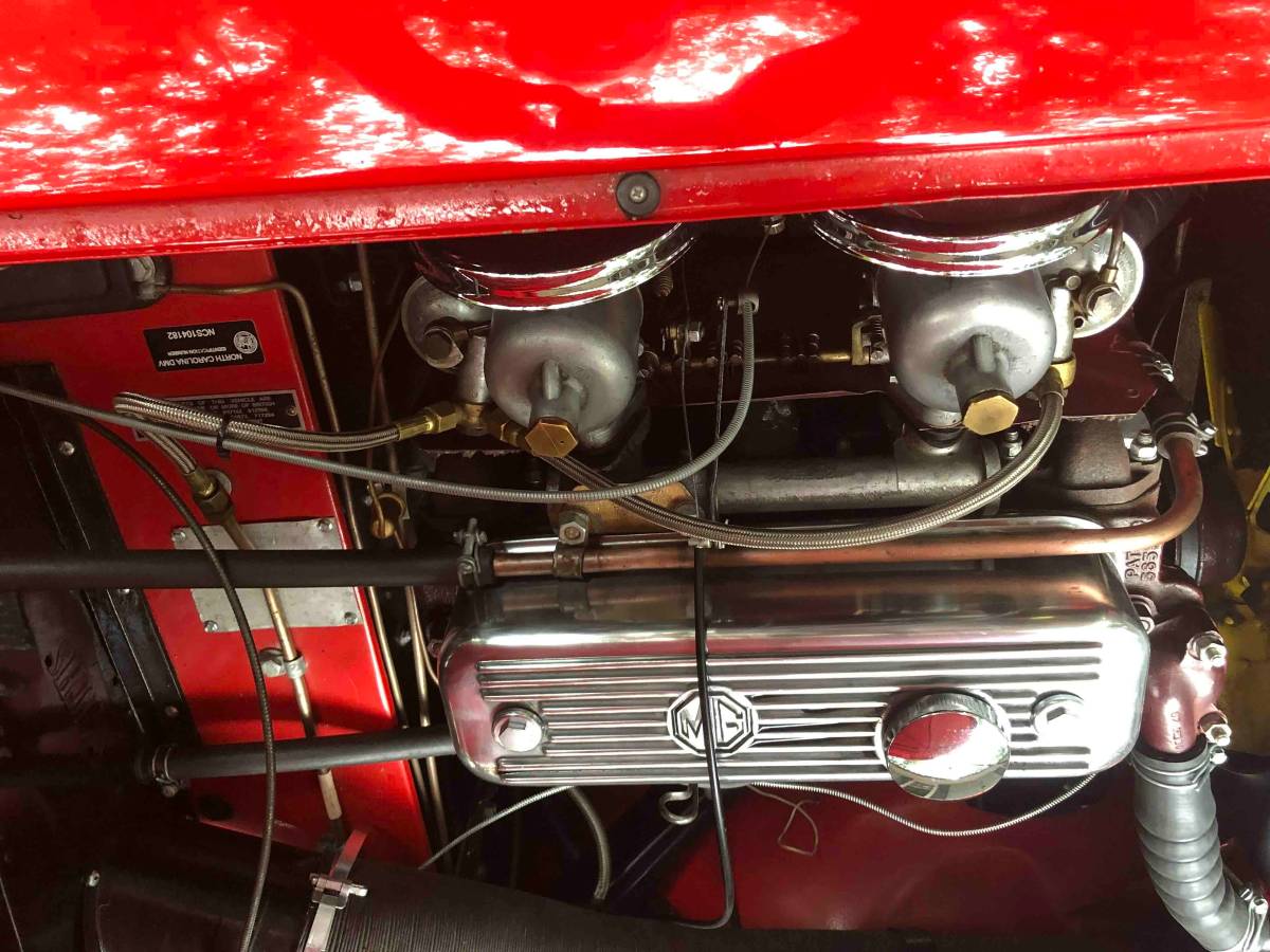 Mg-mga-1600-1960-red-2