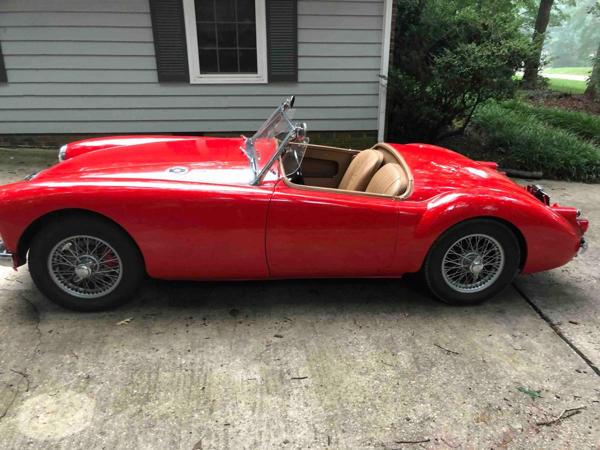 Mg-mga-1600-1960-red-7