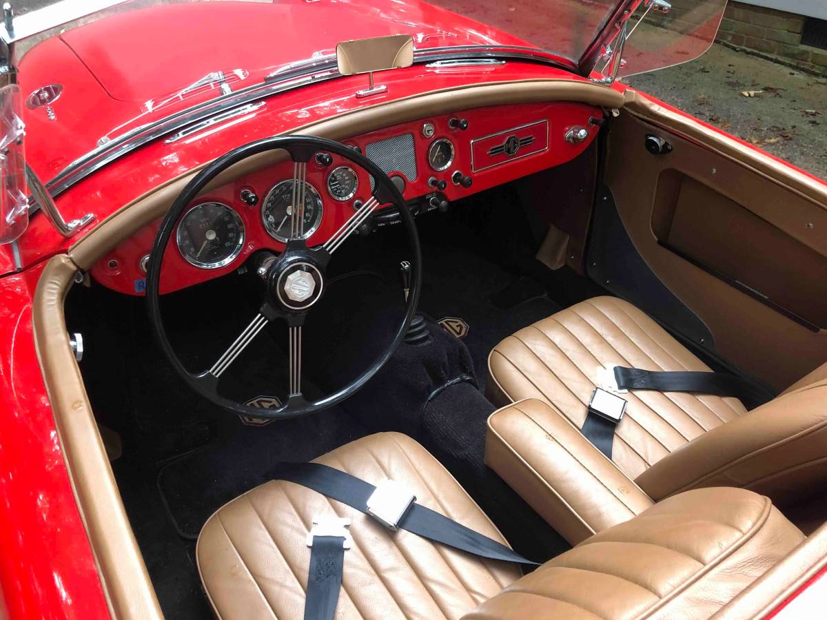 Mg-mga-1600-1960-red-8