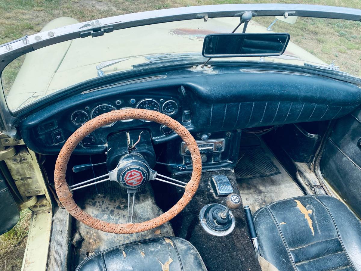 Mg-mgb-1969-brown-9