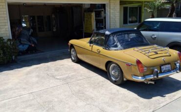 Mg-mgb-1972-yellow-2