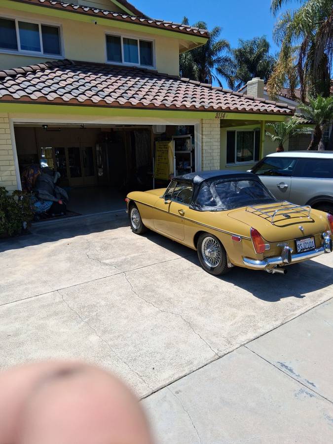 Mg-mgb-1972-yellow-2