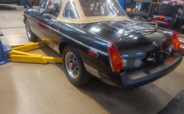 Mg-mgb-convertible-1980-black-10