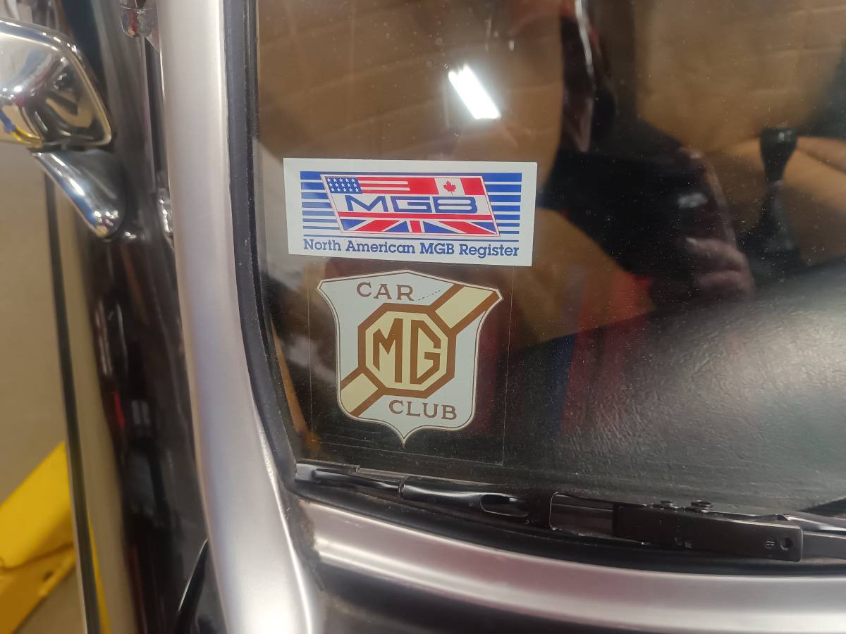 Mg-mgb-convertible-1980-black-21