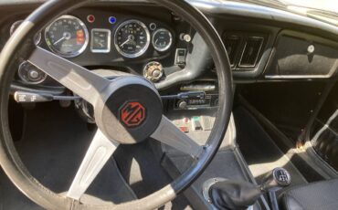 Mg-mgb-roadster-1974-orange-11