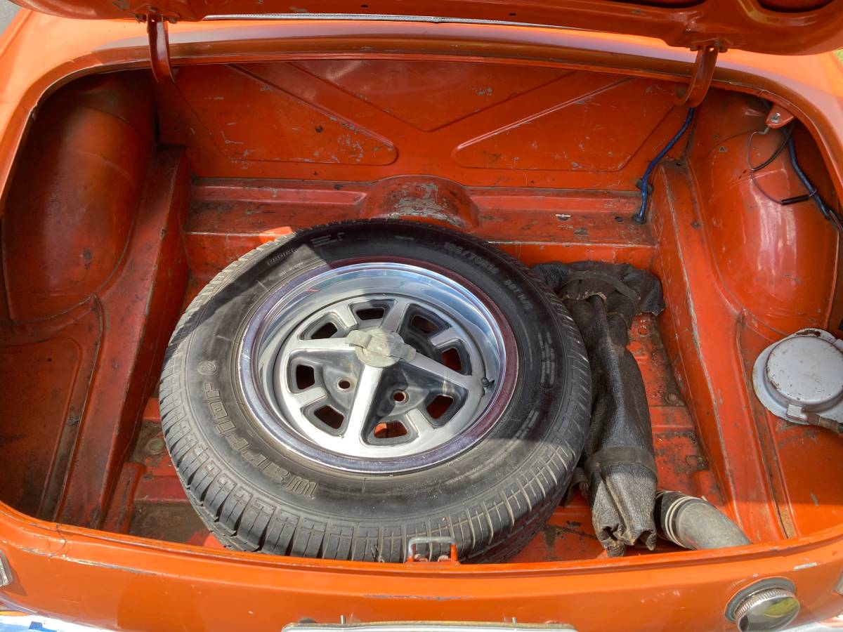 Mg-mgb-roadster-1974-orange-14