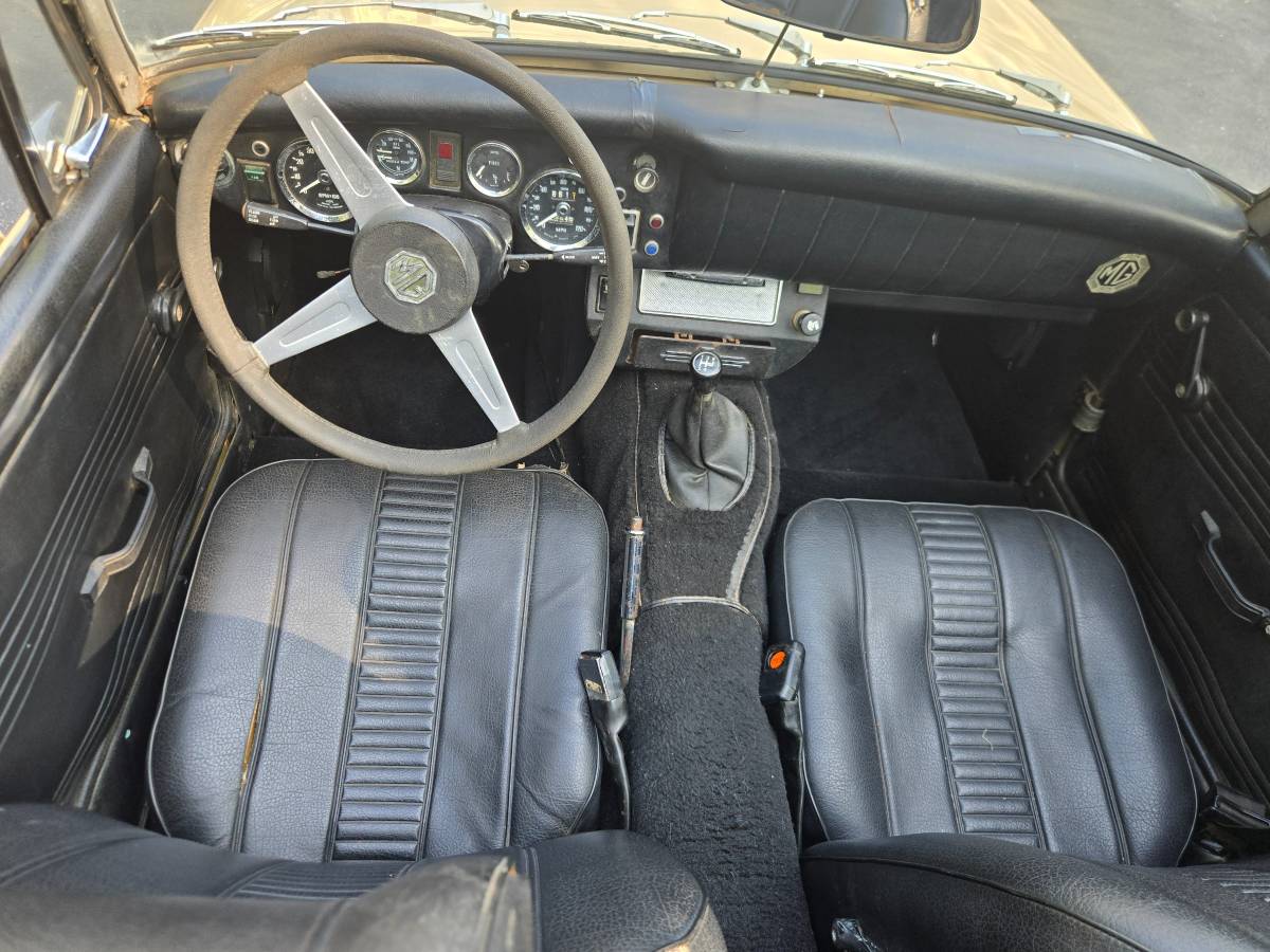 Mg-midget-1975-custom-4