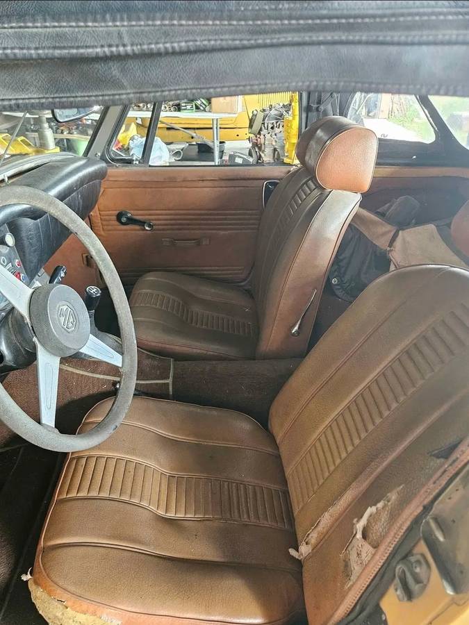 Mg-midget-1976-yellow-5