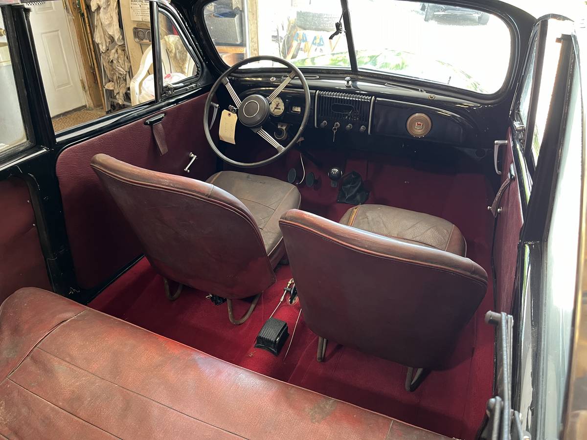 Mg-morris-minor-1977-red-14