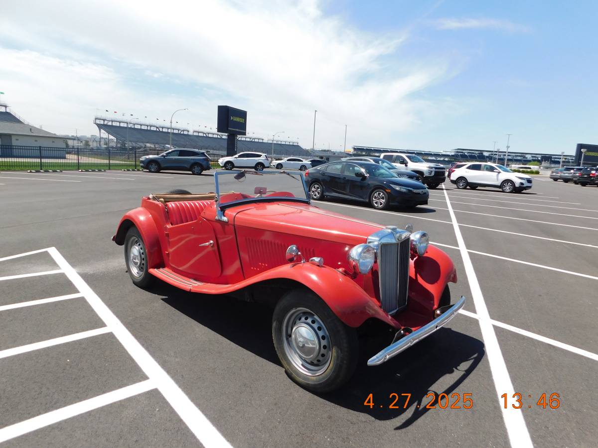 Mg-td-1951-red-6