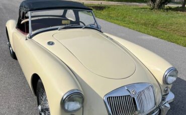 Mga-roadster-1957-yellow-12