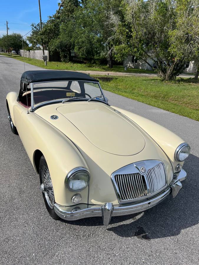 Mga-roadster-1957-yellow-12