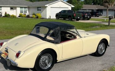 Mga-roadster-1957-yellow-14