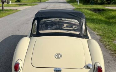 Mga-roadster-1957-yellow-15