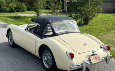 Mga-roadster-1957-yellow-16