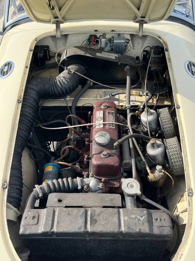 Mga-roadster-1957-yellow-3