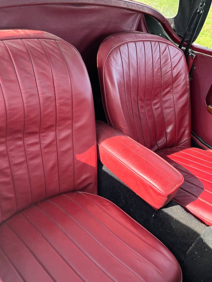 Mga-roadster-1957-yellow
