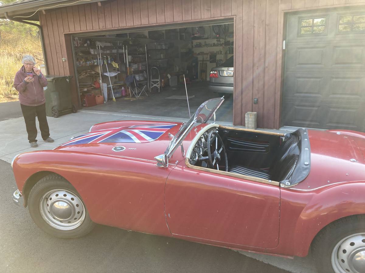 Mga-roadster-1960-red-19