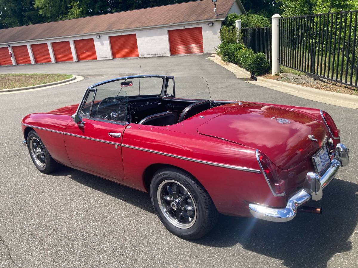 Mgb-1964-red-2