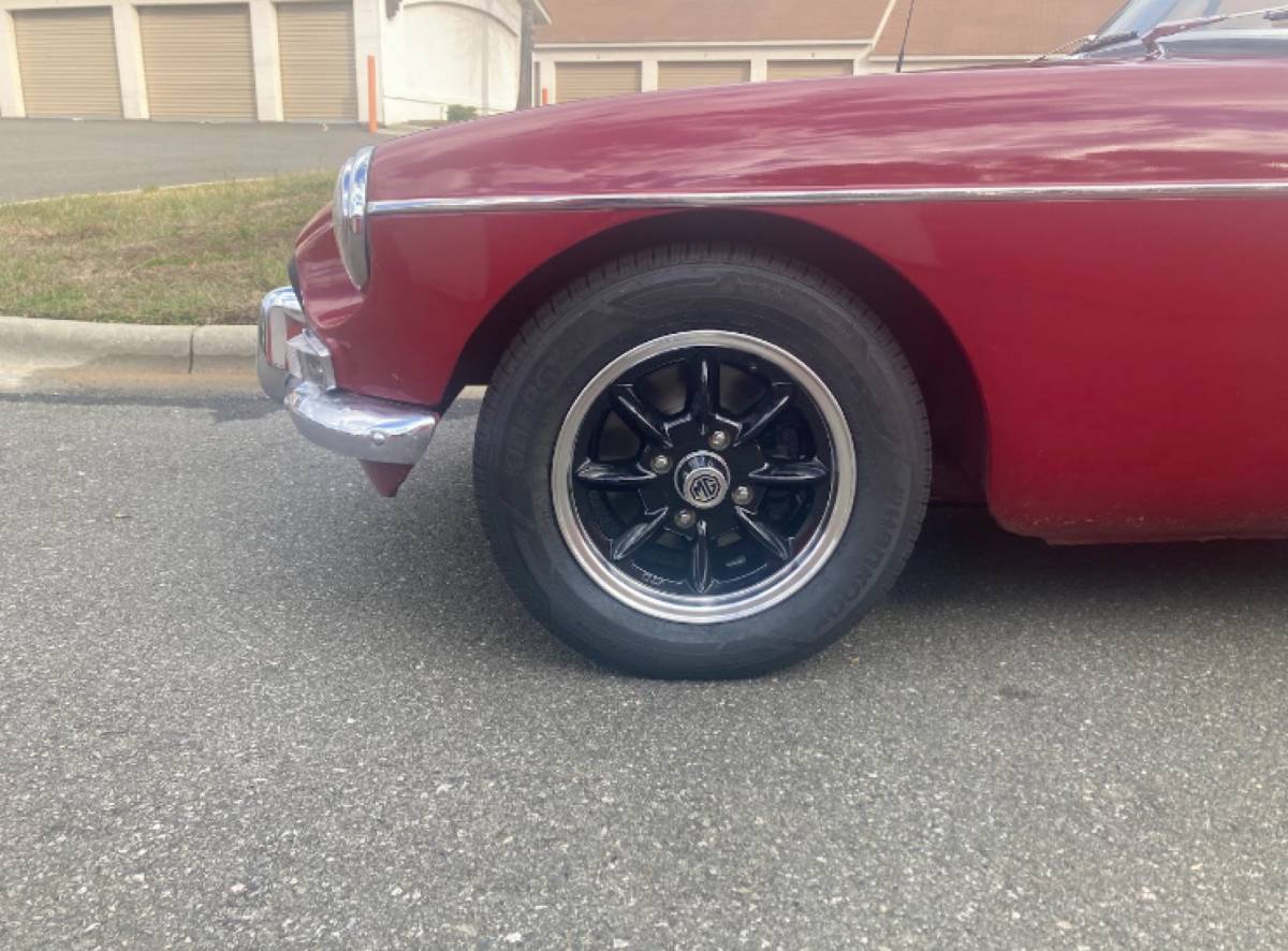 Mgb-1964-red-9