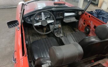 Mgb-1975-red-1