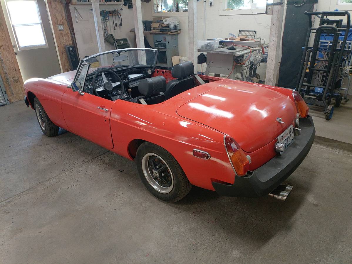 Mgb-1975-red