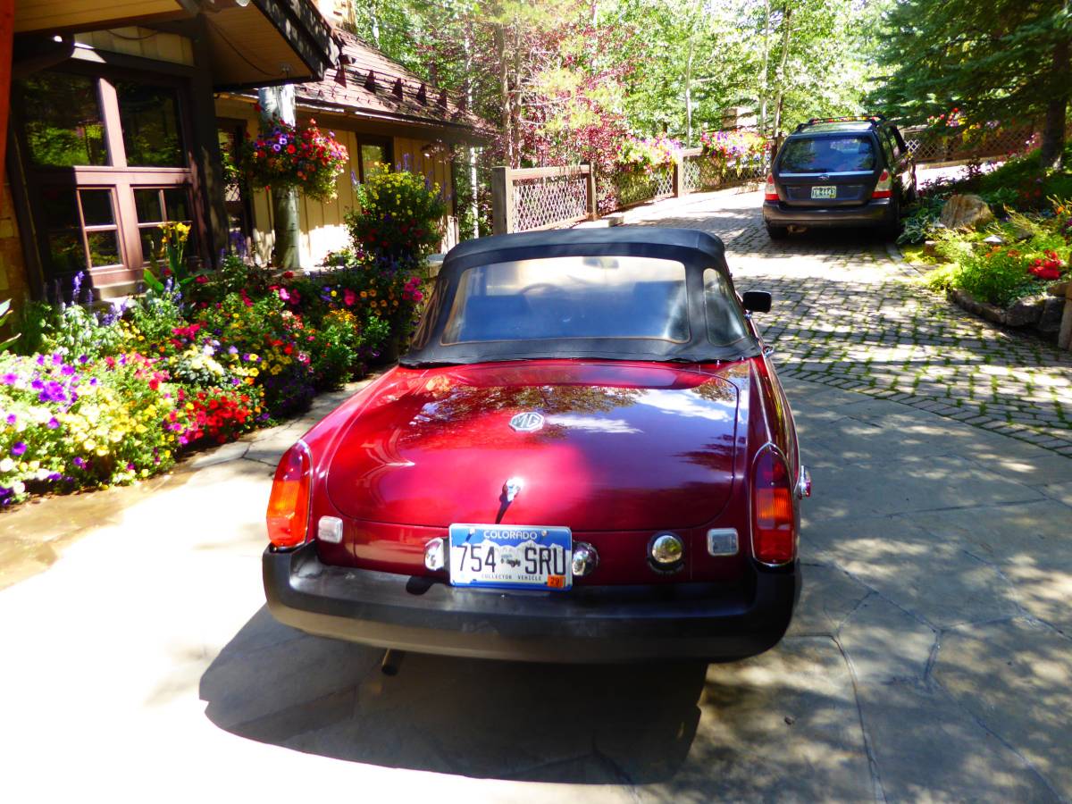 Mgb-1976-red