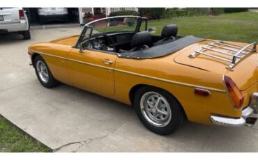 Mgb-convertible-1969-yellow-18