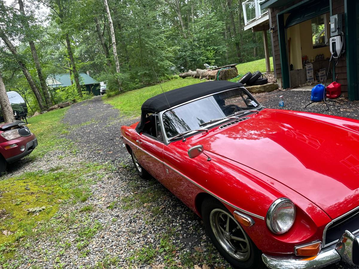 Mgb-convertible-1971-red-11