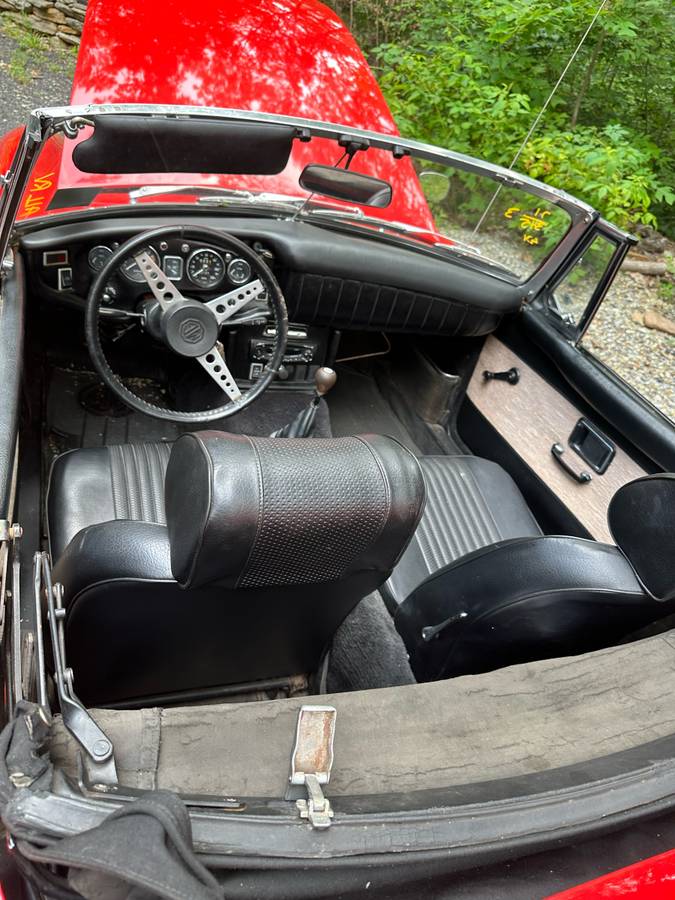 Mgb-convertible-1971-red-3