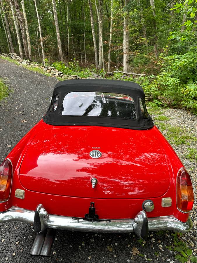 Mgb-convertible-1971-red-8