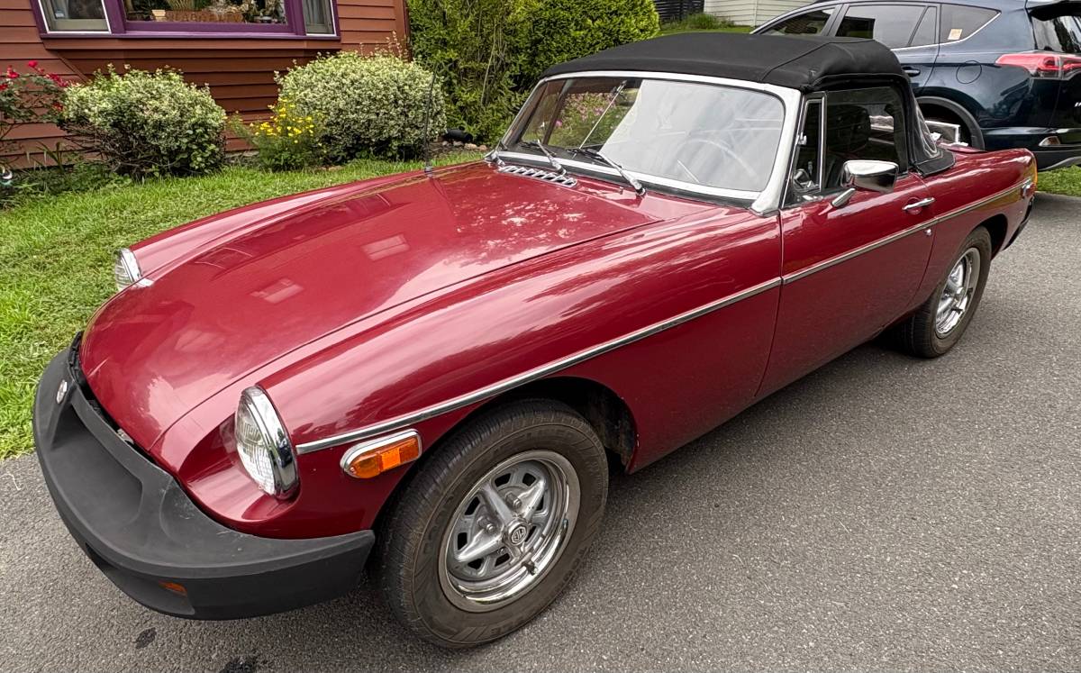 Mgb-convertible-1973-purple-12