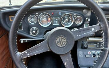 Mgb-convertible-1975-orange-11
