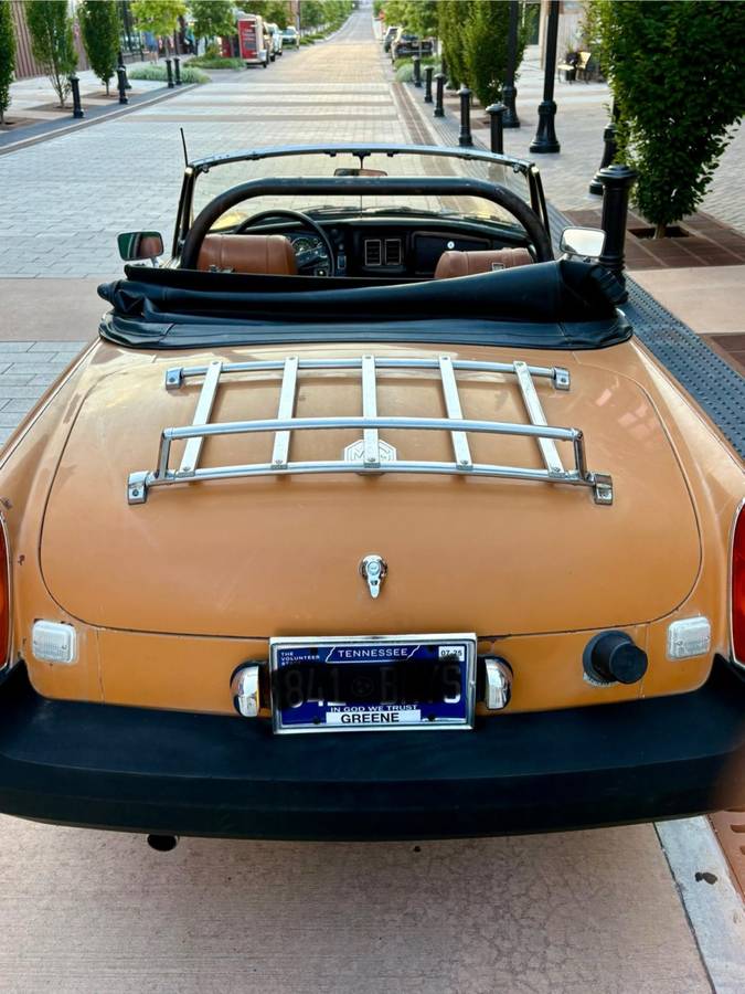 Mgb-convertible-1975-orange-12