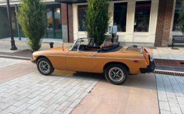 Mgb-convertible-1975-orange-18