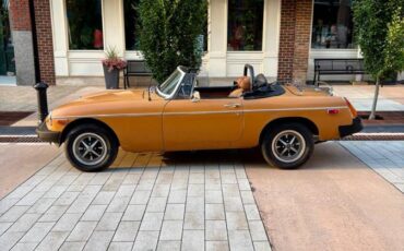 Mgb-convertible-1975-orange-19