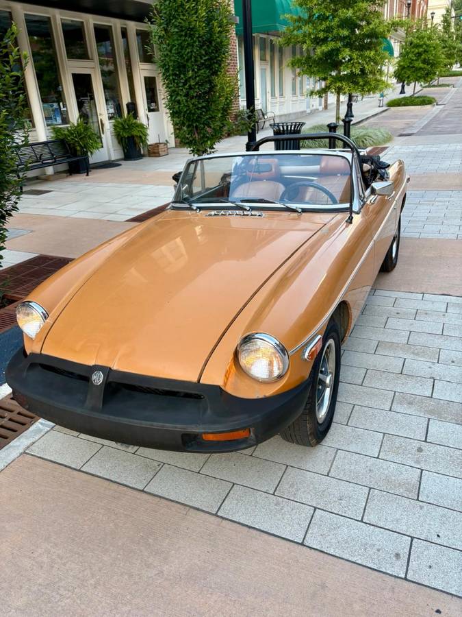 Mgb-convertible-1975-orange-20