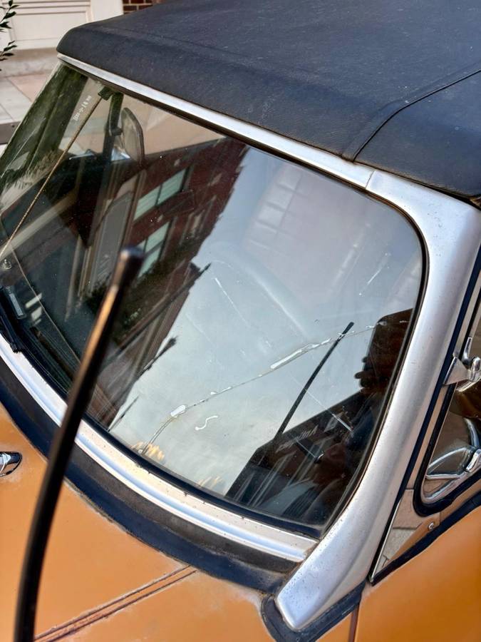 Mgb-convertible-1975-orange-22