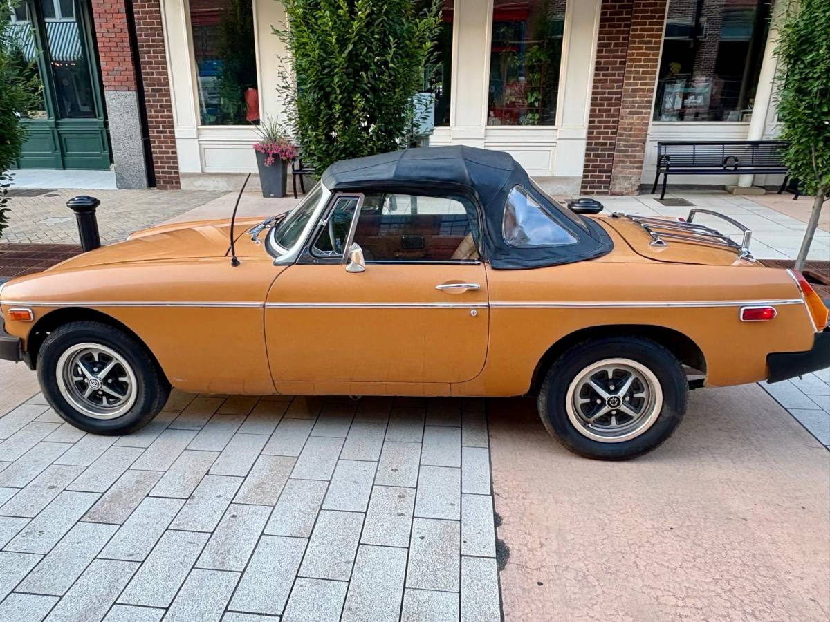 Mgb-convertible-1975-orange
