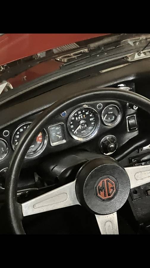 Mgb-convertible-1975-red-7