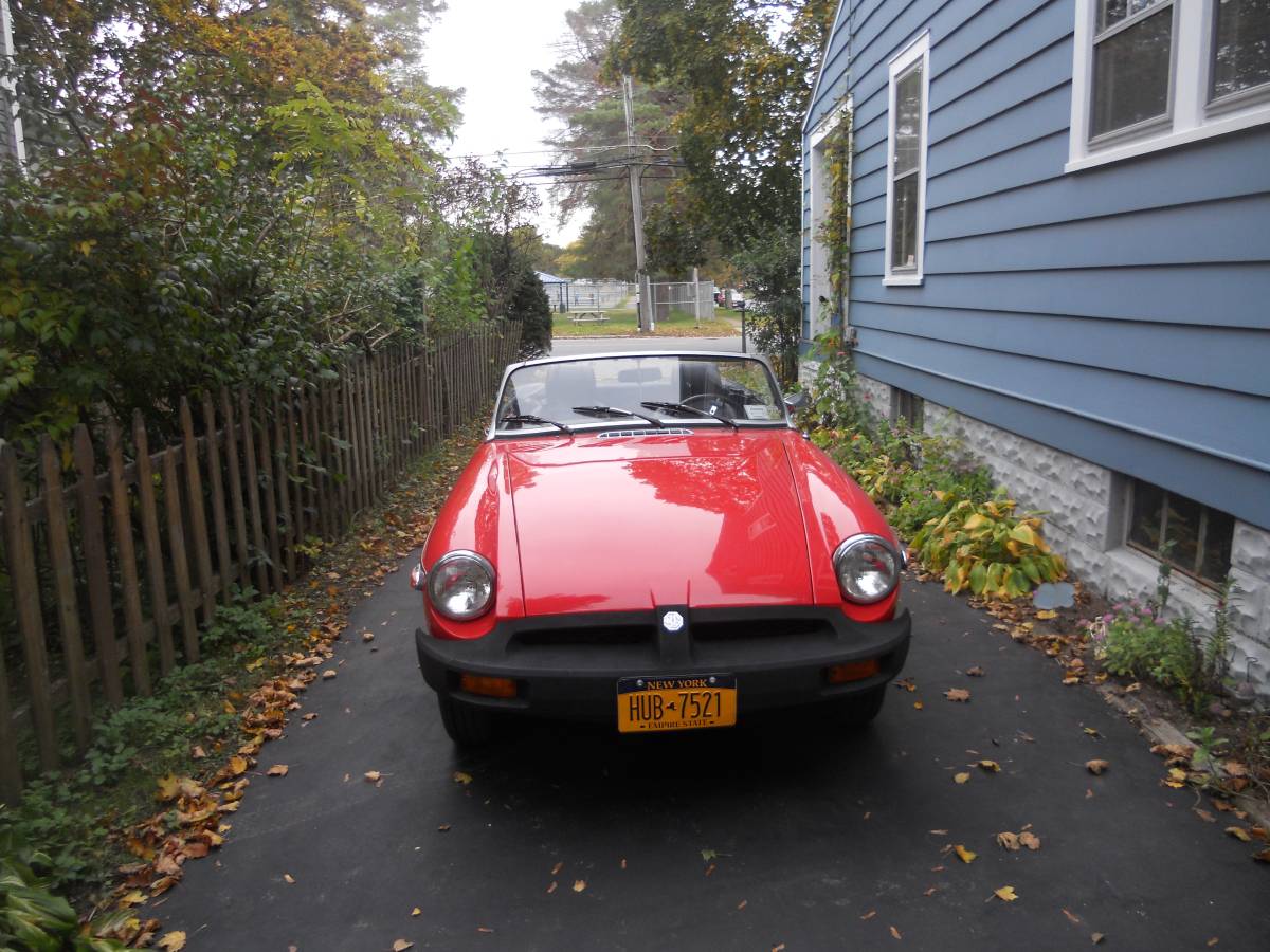 Mgb-convertible-1976-orange-14