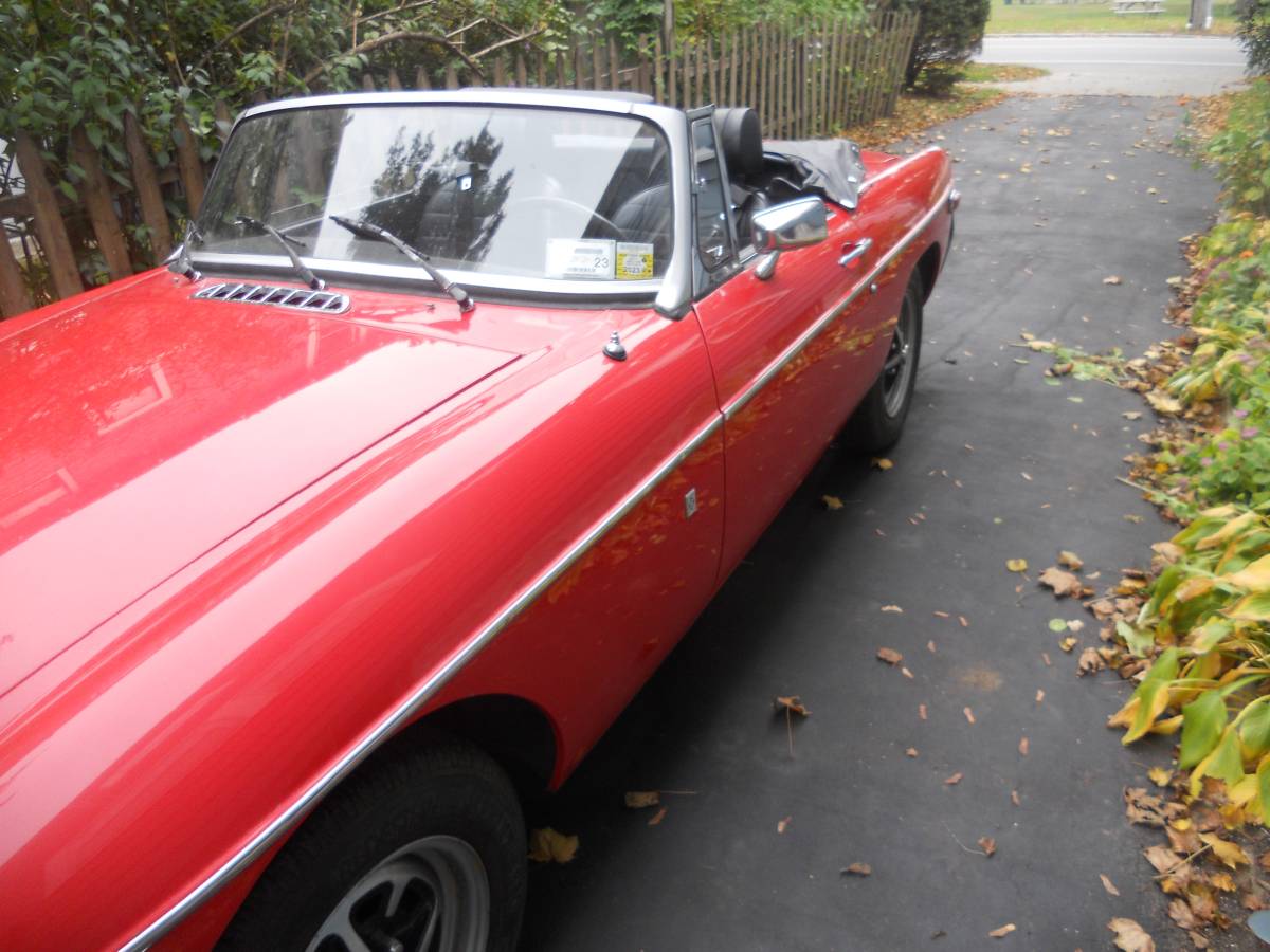 Mgb-convertible-1976-orange-15