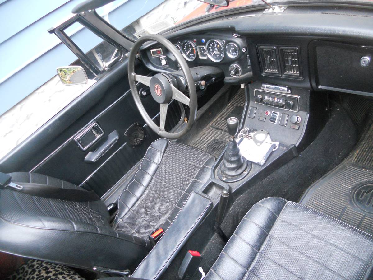 Mgb-convertible-1976-orange-3