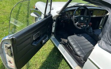 Mgb-convertible-1976-white-10