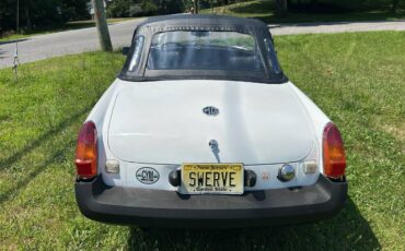 Mgb-convertible-1976-white-5
