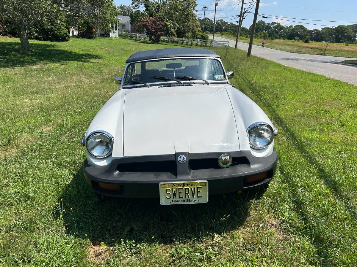 Mgb-convertible-1976-white-6