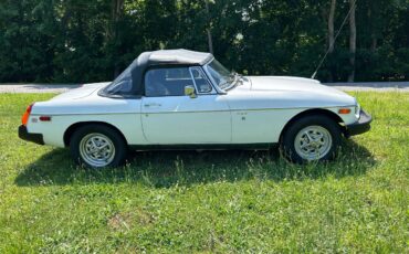 Mgb-convertible-1976-white-8