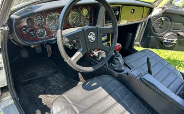 Mgb-convertible-1976-white-9