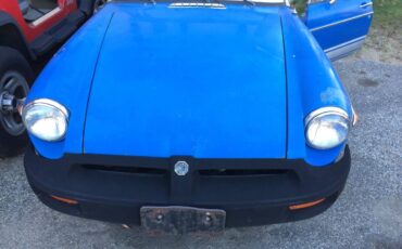 Mgb-convertible-1977-blue-11